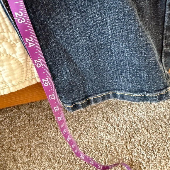 PLUS women's jeans by HYBRID - size 18 - comfortable and classic - Picture 3 of 7